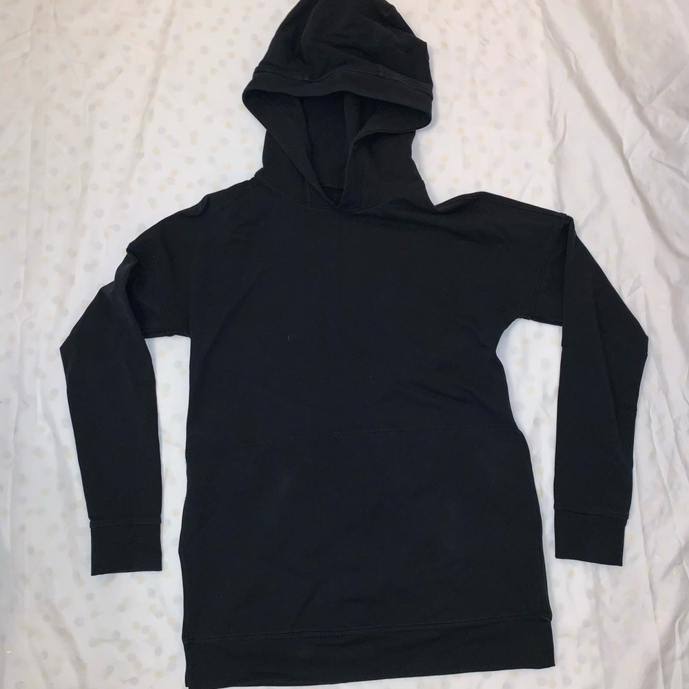 Thigh length long sleeve hoodie